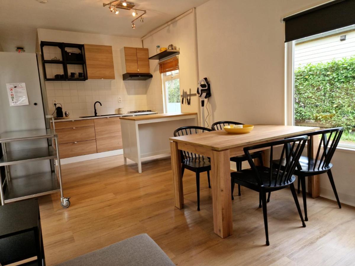 CasitaCuriosa  chalet op camping met buitenzwembad Balen Bagian luar foto