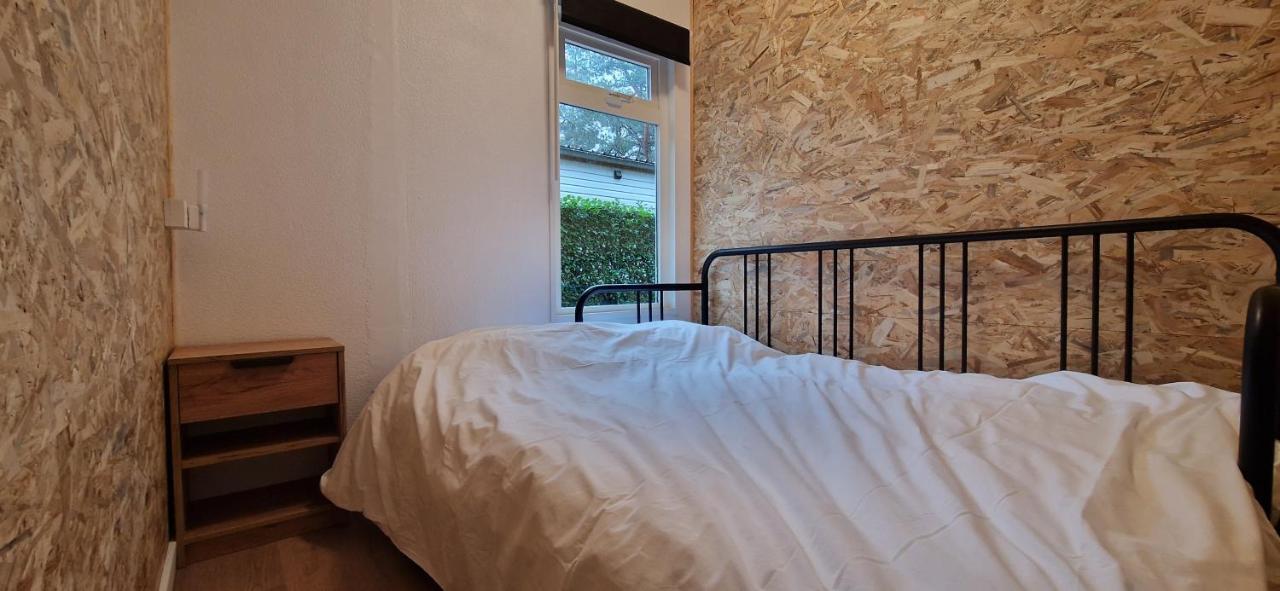 CasitaCuriosa  chalet op camping met buitenzwembad Balen Bagian luar foto